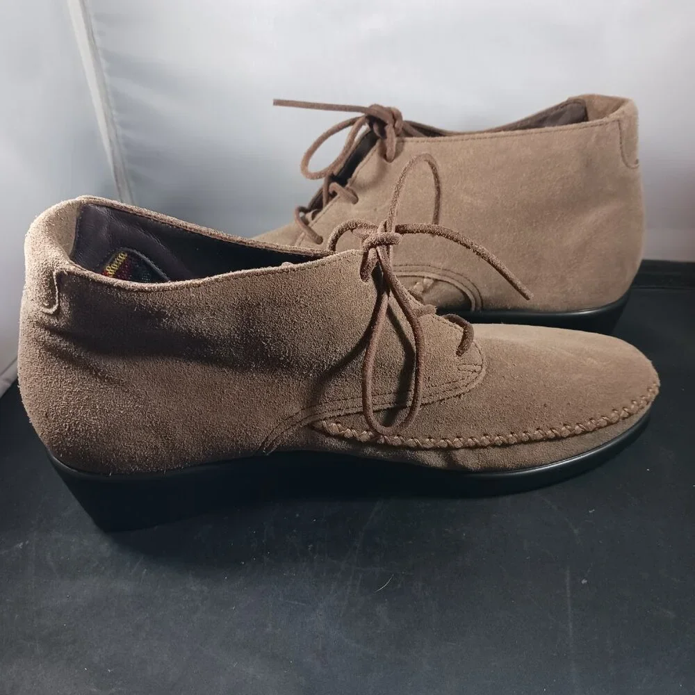 SAS Womens Kich Lace-Up Ankle Bootie Size 8.5 WW Almond Brown Suede Moc Toe